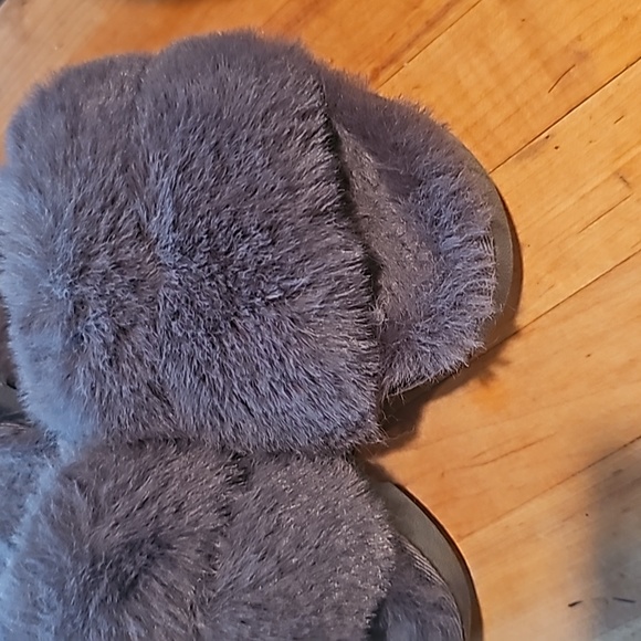 💖💖💖 Michael Kors fuzzy slides - Picture 2 of 10